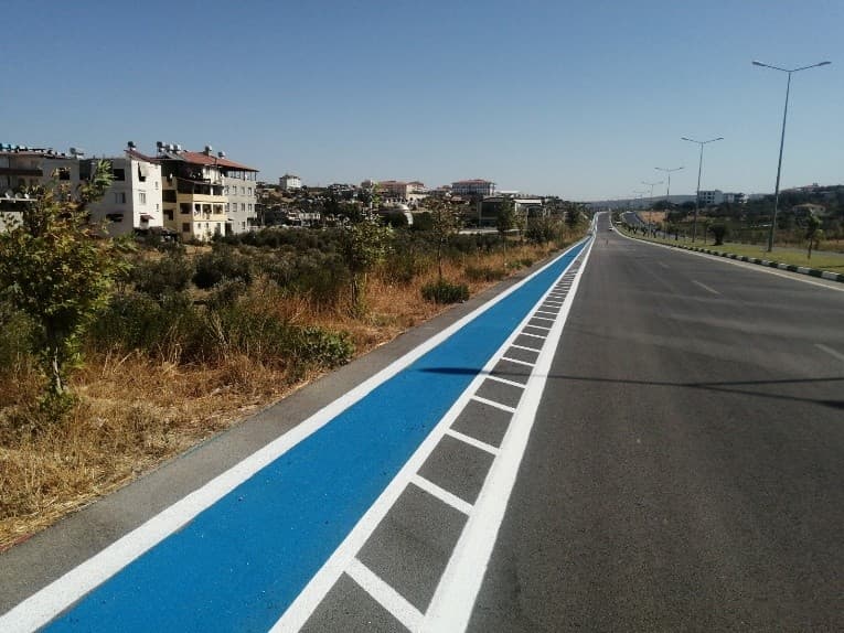Hatay Altınözü Belediyesi Bisiklet Yolu - Hatay | Akyüz Trafik Profesyonel Yol Çizgi Projesi